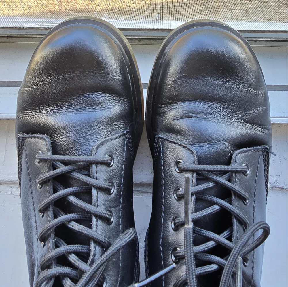 Dr. Martens Black Leather Lace-Up Boots - Picture 2 of 6